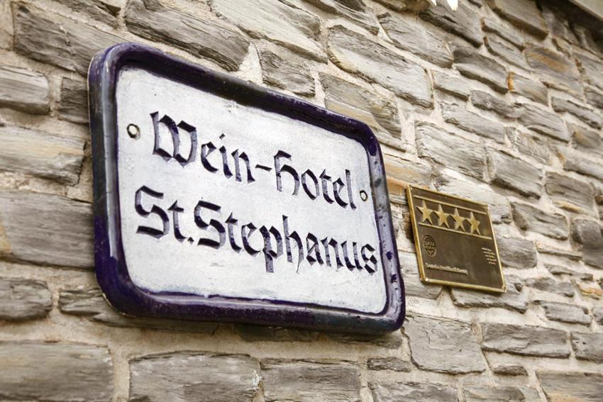 Weinhotel St. Stephanus Цельтинген-Рахтиг Экстерьер фото