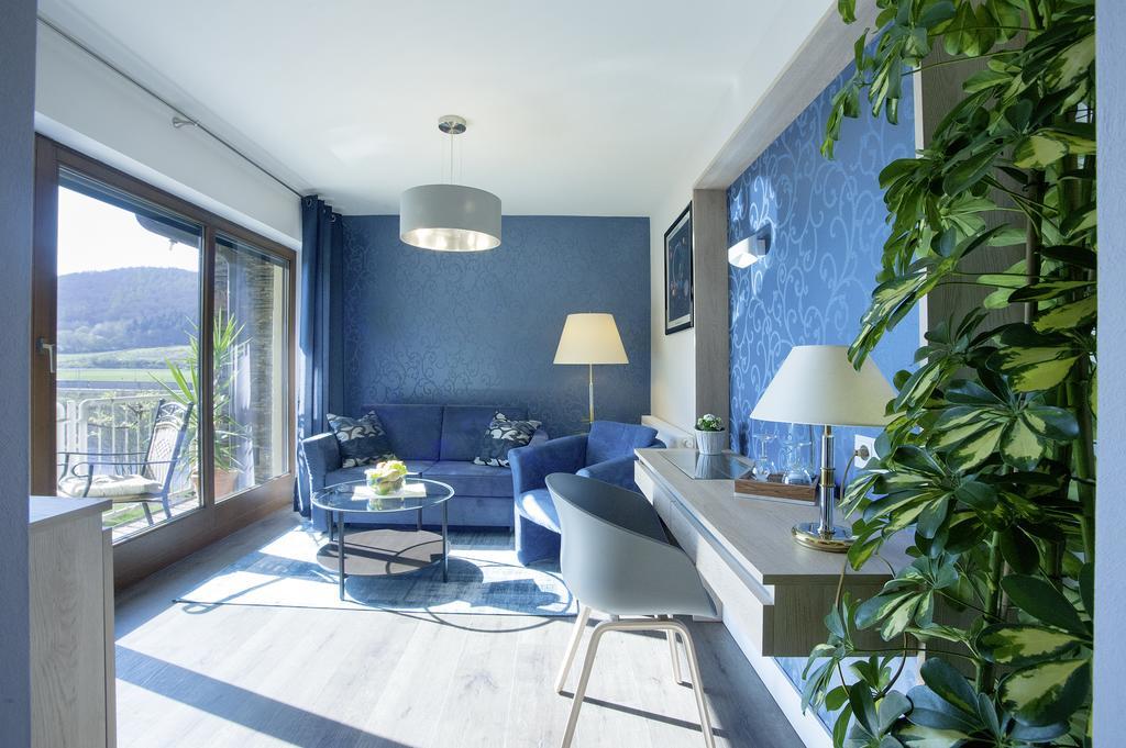 Weinhotel St. Stephanus Цельтинген-Рахтиг Экстерьер фото
